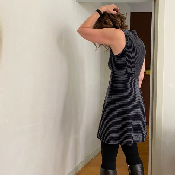 Theory Casual Wool Sleeveless Dress Size Small - Picture 5 of 11